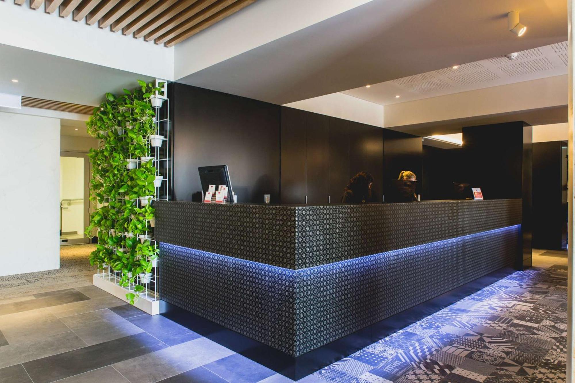 Metro Hotel Perth Exterior photo